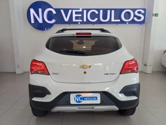 CHEVROLET-ONIX-1.4 MPFI ACTIV 8V FLEX 4P AUTOMÁTICO CHEVROLET-ONIX-2016