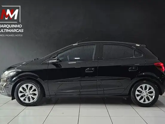 CHEVROLET-ONIX-1.4 MPFI LT 8V FLEX 4P AUTOMÁTICO CHEVROLET-ONIX-2017