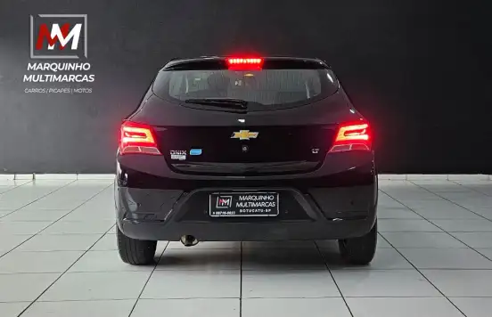 CHEVROLET-ONIX-1.4 MPFI LT 8V FLEX 4P AUTOMÁTICO CHEVROLET-ONIX-2017