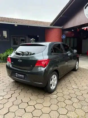 CHEVROLET-ONIX-2019