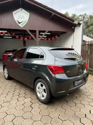 CHEVROLET-ONIX-2019