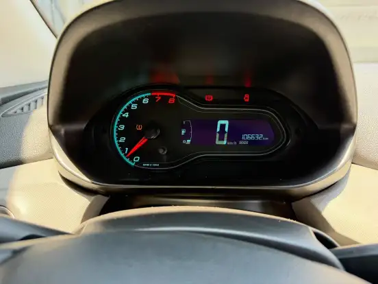 CHEVROLET-ONIX-2018