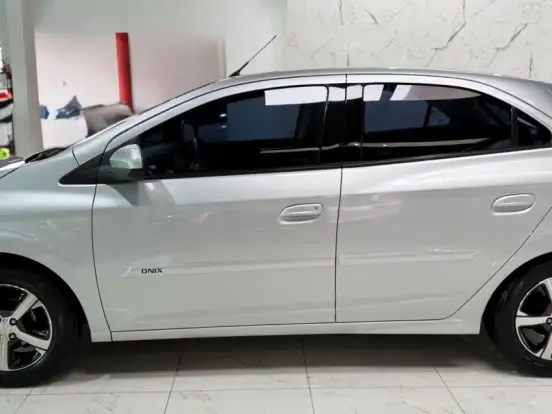 CHEVROLET-ONIX-1.4 MPFI LTZ 8V FLEX 4P AUTOMÁTICO CHEVROLET-ONIX-2018