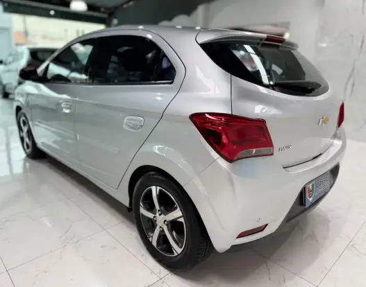 CHEVROLET-ONIX-1.4 MPFI LTZ 8V FLEX 4P AUTOMÁTICO CHEVROLET-ONIX-2018