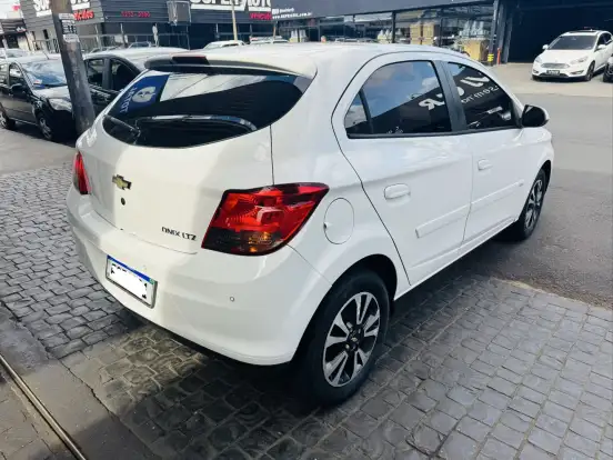 CHEVROLET-ONIX-1.4 MPFI LTZ 8V FLEX 4P MANUAL CHEVROLET-ONIX-2014