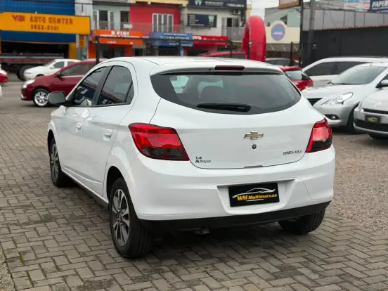 CHEVROLET-ONIX-2014