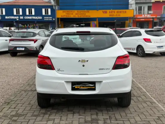 CHEVROLET-ONIX-2014