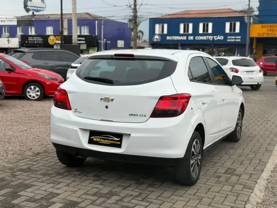 CHEVROLET-ONIX-2014