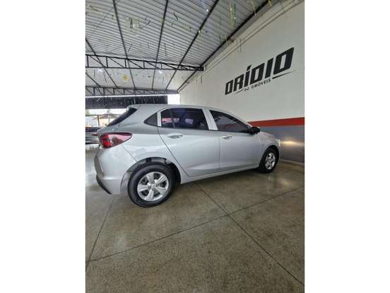 CHEVROLET-ONIX-2020