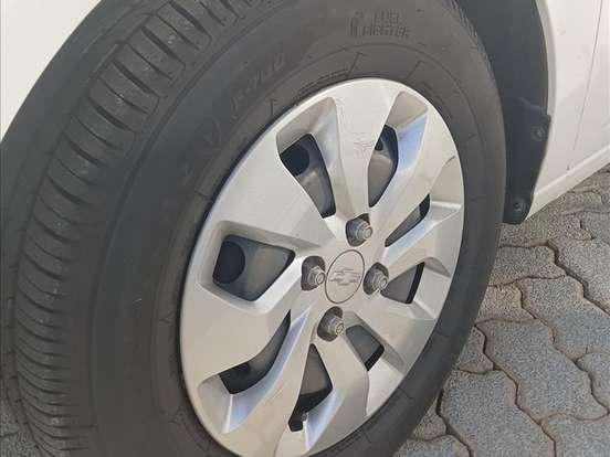 CHEVROLET-ONIX-1.0 MPFI JOY 8V FLEX 4P MANUAL CHEVROLET-ONIX-2019
