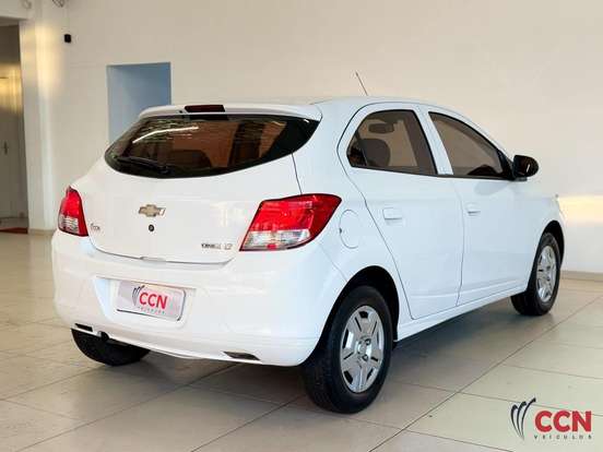 CHEVROLET-ONIX-2014