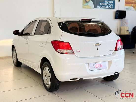 CHEVROLET-ONIX-1.0 MPFI LT 8V FLEX 4P MANUAL CHEVROLET-ONIX-2014
