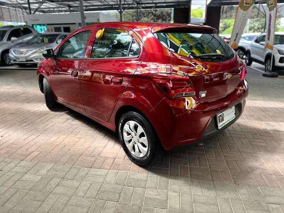 CHEVROLET-ONIX-2018