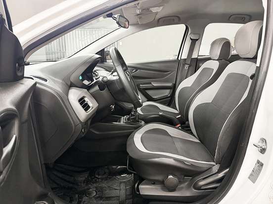 CHEVROLET-ONIX-2016