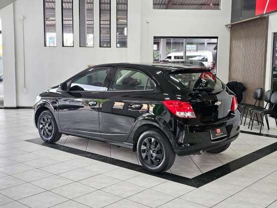 CHEVROLET-ONIX-2014