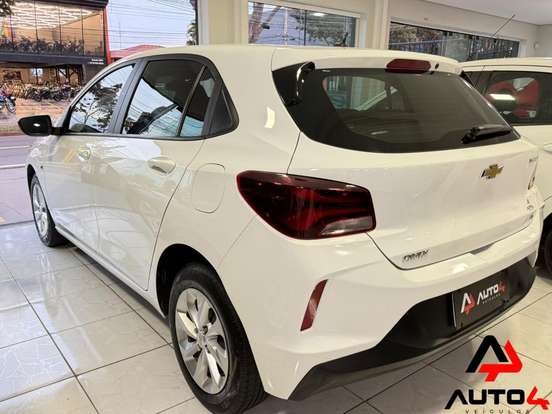 CHEVROLET-ONIX-2022