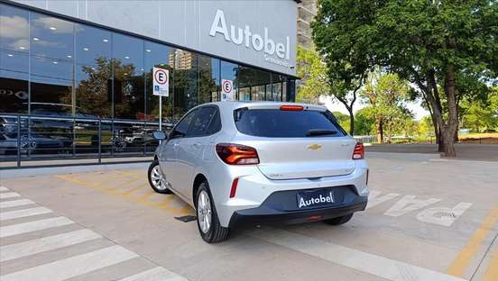 CHEVROLET-ONIX-2020