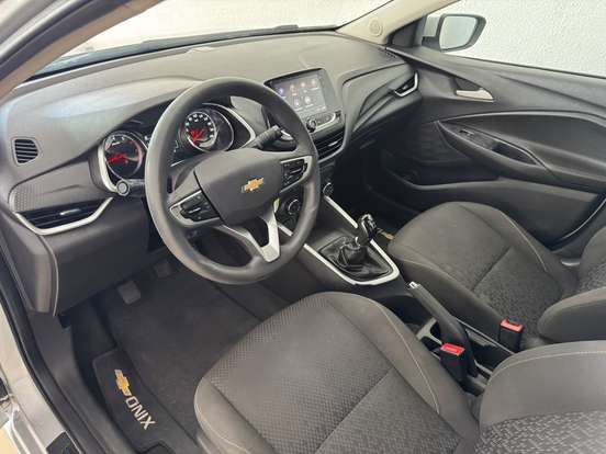 CHEVROLET-ONIX-2020