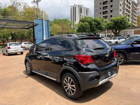 CHEVROLET-ONIX-2017