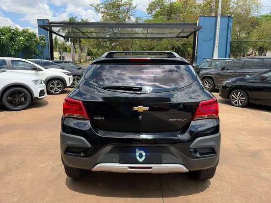 CHEVROLET-ONIX-2017