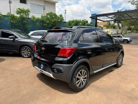 CHEVROLET-ONIX-1.4 MPFI ACTIV 8V FLEX 4P AUTOMÁTICO CHEVROLET-ONIX-2017