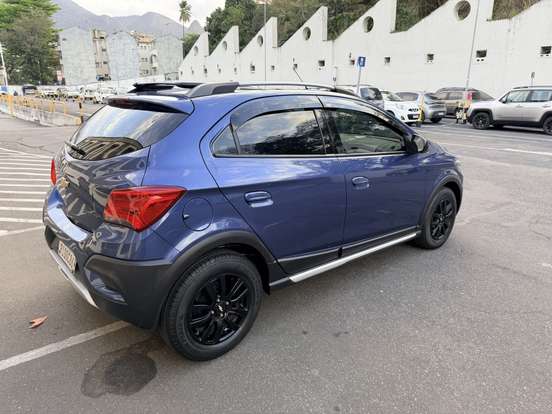 CHEVROLET-ONIX-2018