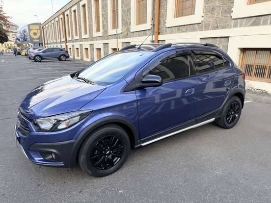 CHEVROLET-ONIX-2018