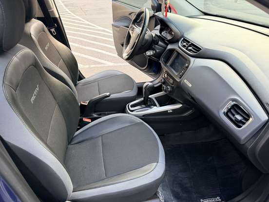 CHEVROLET-ONIX-2018