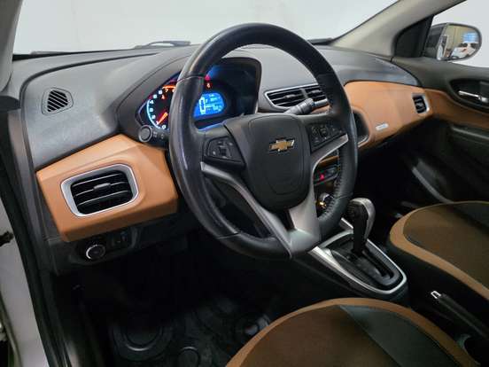 CHEVROLET-ONIX-2016