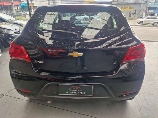 CHEVROLET-ONIX-2018