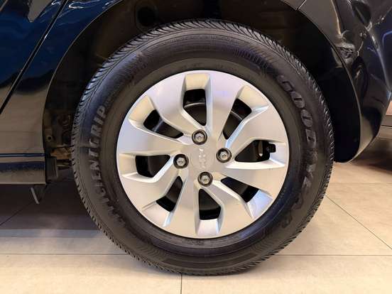 CHEVROLET-ONIX-2018
