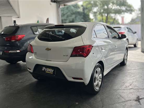 CHEVROLET-ONIX-1.4 MPFI LT 8V FLEX 4P MANUAL CHEVROLET-ONIX-2018