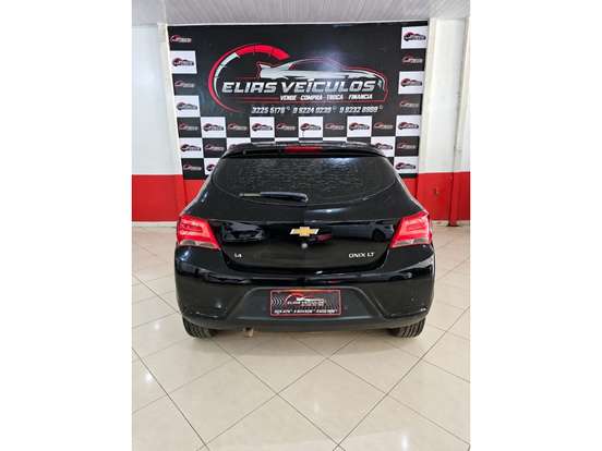 CHEVROLET-ONIX-2016