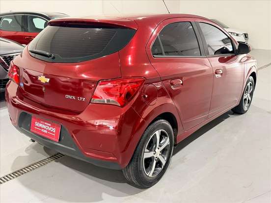 CHEVROLET-ONIX-2017