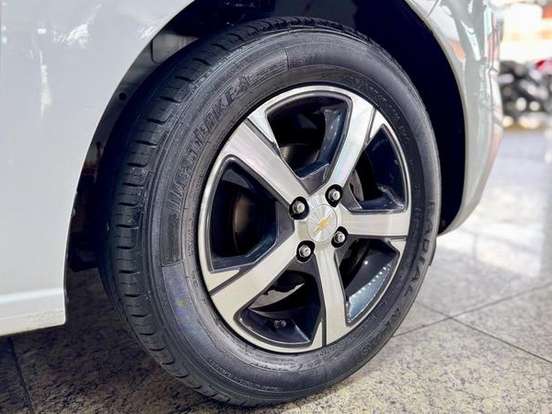 CHEVROLET-ONIX-1.4 MPFI LTZ 8V FLEX 4P AUTOMÁTICO CHEVROLET-ONIX-2017