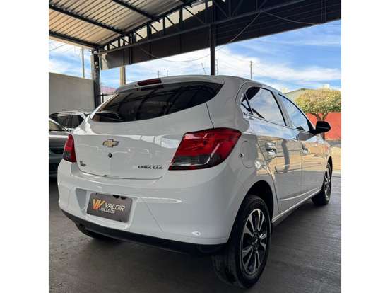 CHEVROLET-ONIX-1.4 MPFI LTZ 8V FLEX 4P MANUAL CHEVROLET-ONIX-2016