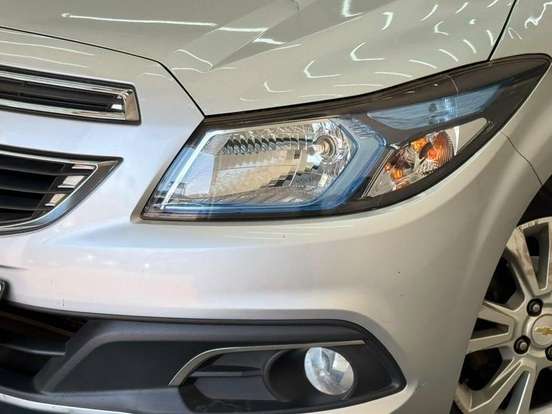CHEVROLET-ONIX-2014