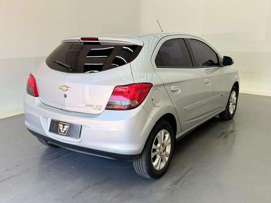 CHEVROLET-ONIX-2014