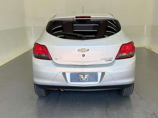 CHEVROLET-ONIX-2014