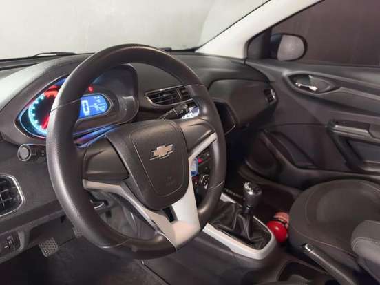 CHEVROLET-ONIX-2013