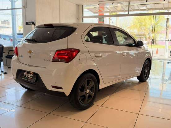 CHEVROLET-ONIX-2017