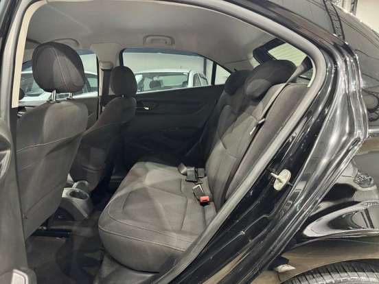 CHEVROLET-ONIX-2013