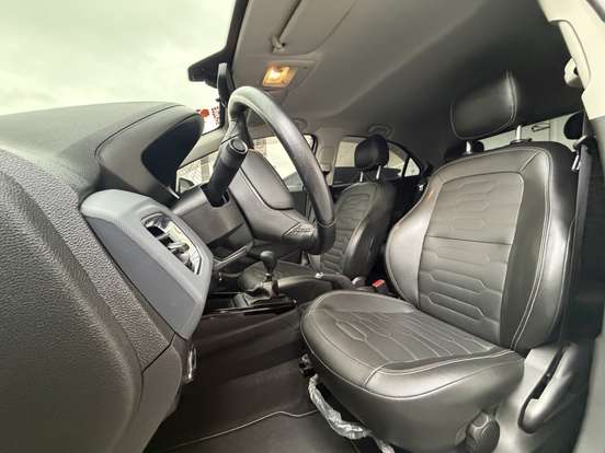 CHEVROLET-ONIX-2018