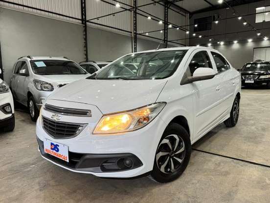 CHEVROLET-PRISMA-2013
