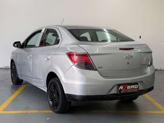 CHEVROLET-PRISMA-2013