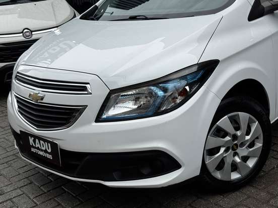 CHEVROLET-PRISMA-2014