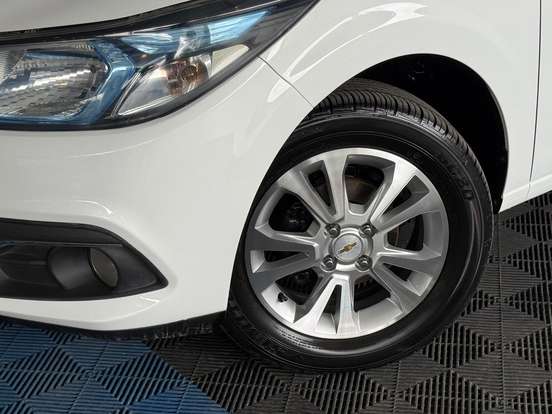 CHEVROLET-PRISMA-1.4 MPFI LTZ 8V FLEX 4P AUTOMÁTICO CHEVROLET-PRISMA-2013