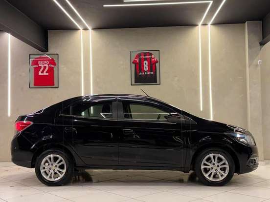 CHEVROLET-PRISMA-2014