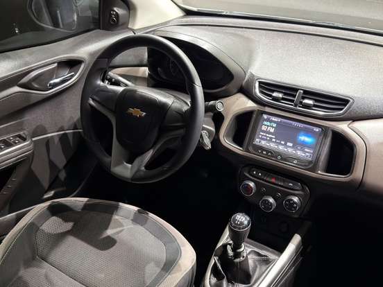 CHEVROLET-PRISMA-2015