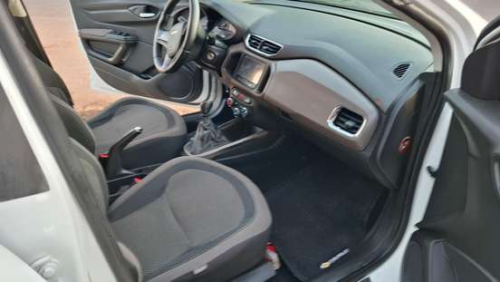 CHEVROLET-PRISMA-2015